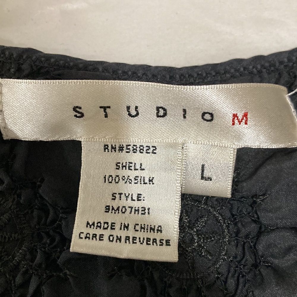 Studio M silk top  - Picture 9 of 11